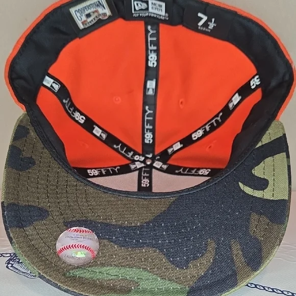 New Era NY Mets Bright Orange Cap with Camouflage Brim - Picture 5 of 10